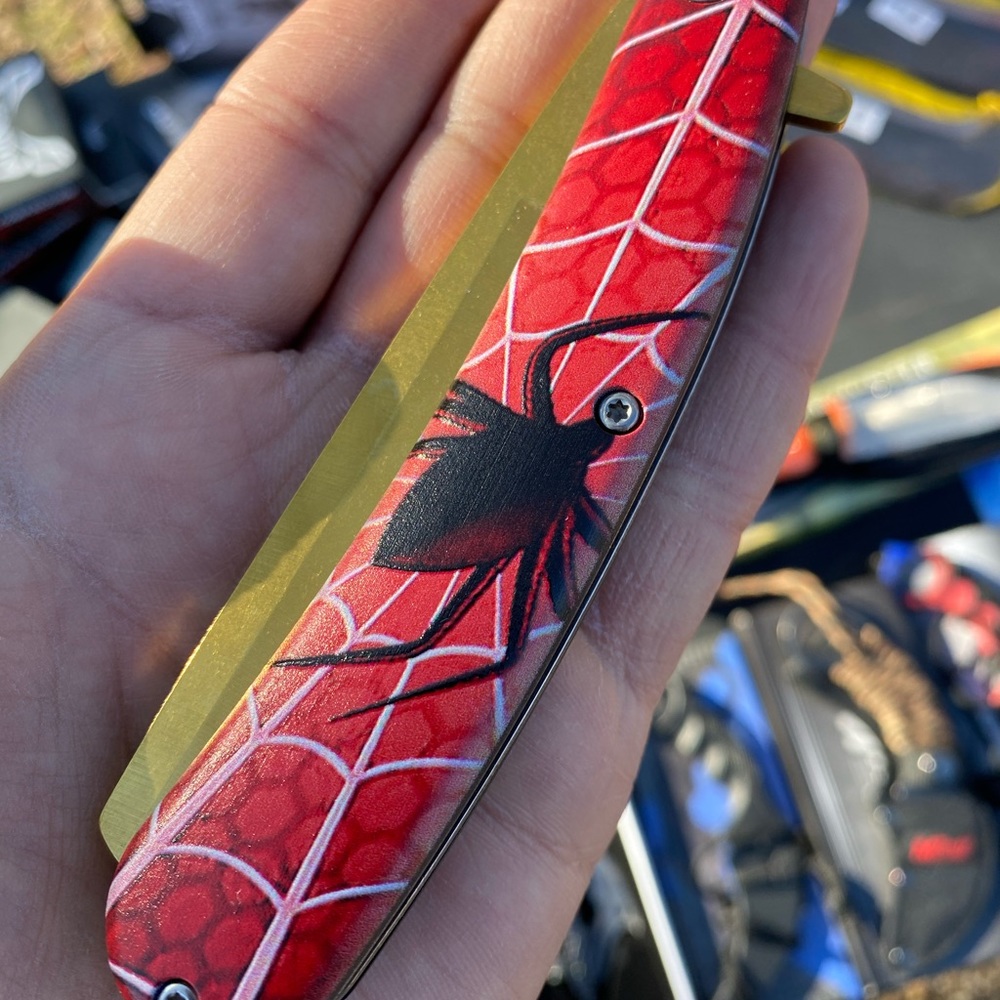 Red  spider man knife rizor